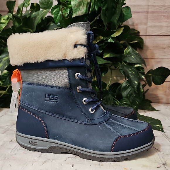 UGG NWOB Butte Blue Boots 6